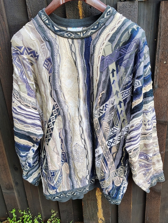 COOGI Other - Men's COOGI Arrows Sweater, size XL